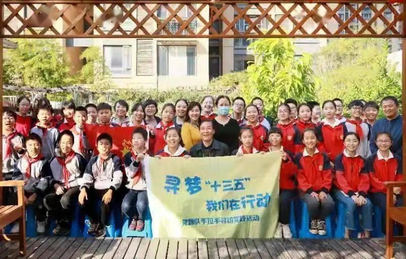 消逝的光芒金色武器图纸位置