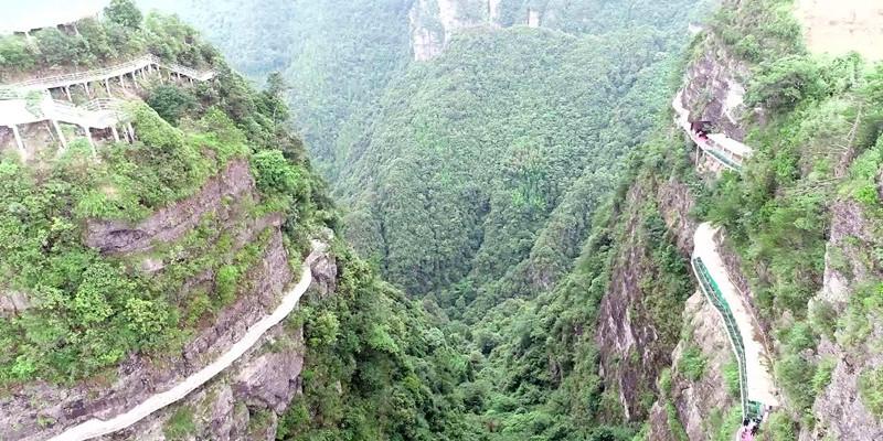 东原房地产被列入被执行人,执行标的约10.12万元